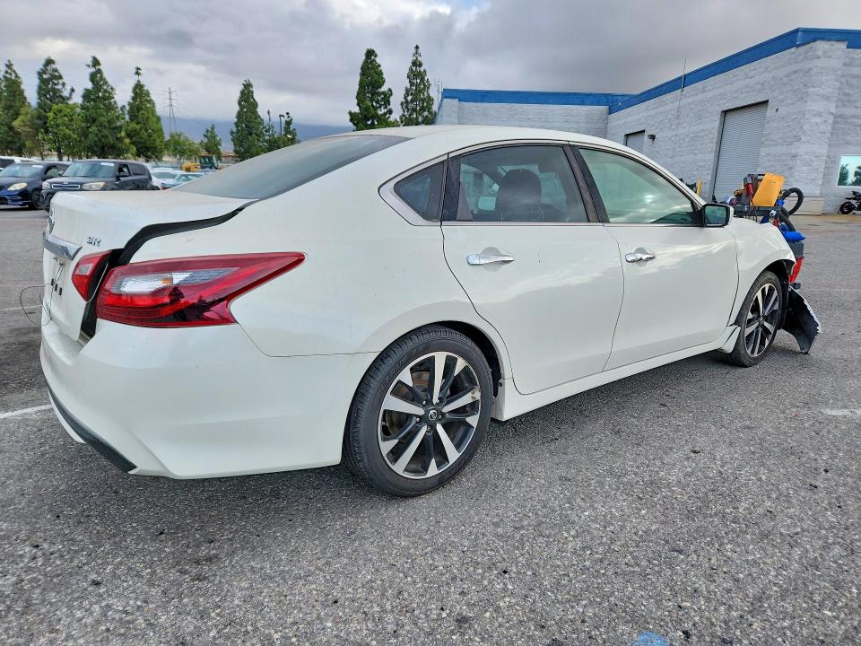 55014296 :رقم المزاد ، 1N4AL3AP8JC116660 vin ، 2018 Nissan Altima مزاد بيع