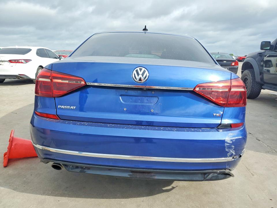 Aukcja sprzedaży 2017 Volkswagen Passat, vin: 1VWDT7A32HC060962, numer aukcji: 52452346