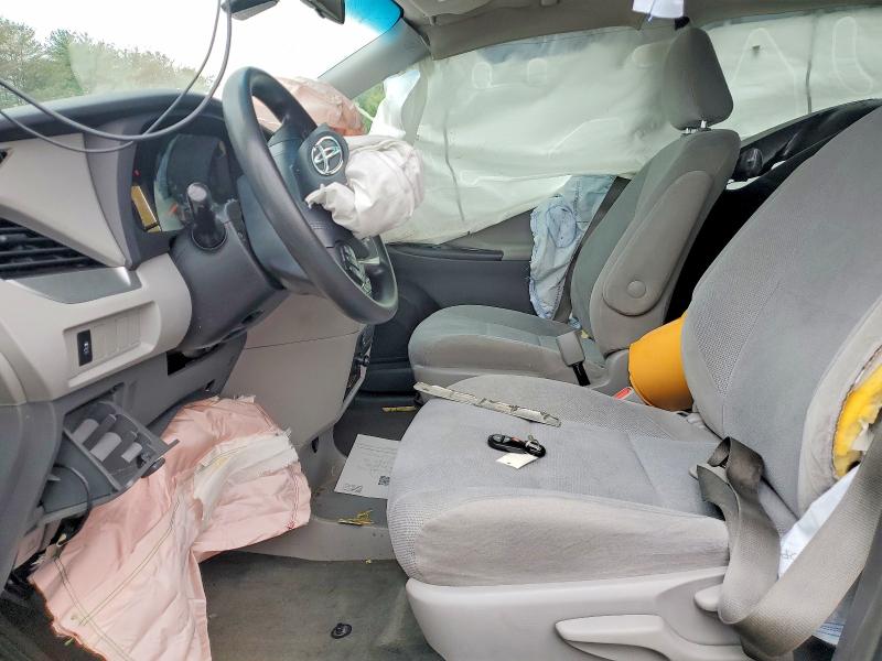 Продажа на аукционе авто 2015 Toyota Sienna, vin: 5TDZK3DC1FS630798, номер лота: 52478766