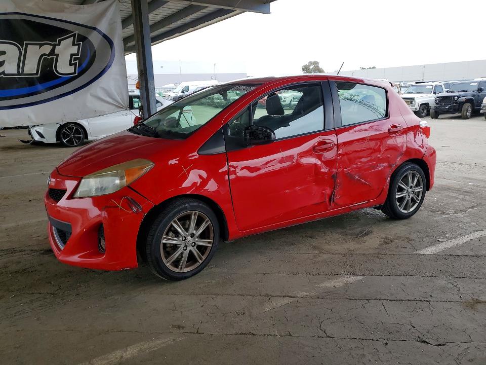 53652406 :رقم المزاد ، JTDKTUD35CD531669 vin ، 2012 Toyota Yaris مزاد بيع