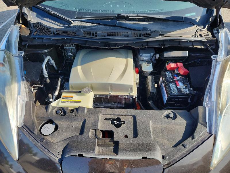 53652706 :رقم المزاد ، 1N4BZ0CP2HC301571 vin ، 2017 Nissan Leaf مزاد بيع