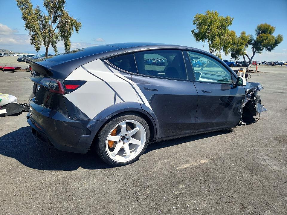 2024 Tesla Model Y მანქანა იყიდება აუქციონზე, vin: 7SAYGDEE0RF005209, აუქციონის ნომერი: 52556146