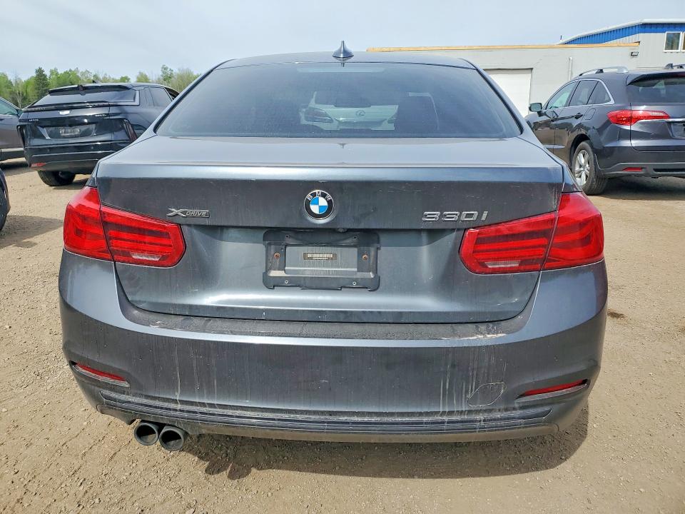 54671956 :رقم المزاد ، WBA8D9C58JEM31819 vin ، 2018 Bmw 330 مزاد بيع