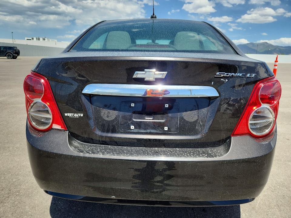 54559566 :رقم المزاد ، 1G1JC5SH5F4130927 vin ، 2015 Chevrolet Sonic مزاد بيع
