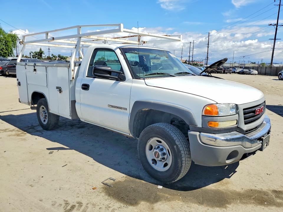 52359166 :رقم المزاد ، 1GDHC24U05E241470 vin ، 2005 Gmc 2500 مزاد بيع