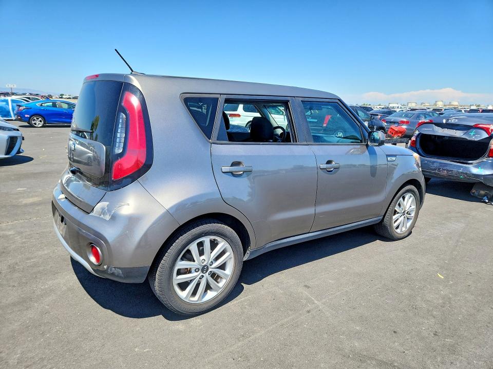 Продаж на аукціоні авто 2018 Kia Soul, vin: KNDJP3A56J7528078, номер лоту: 54992746