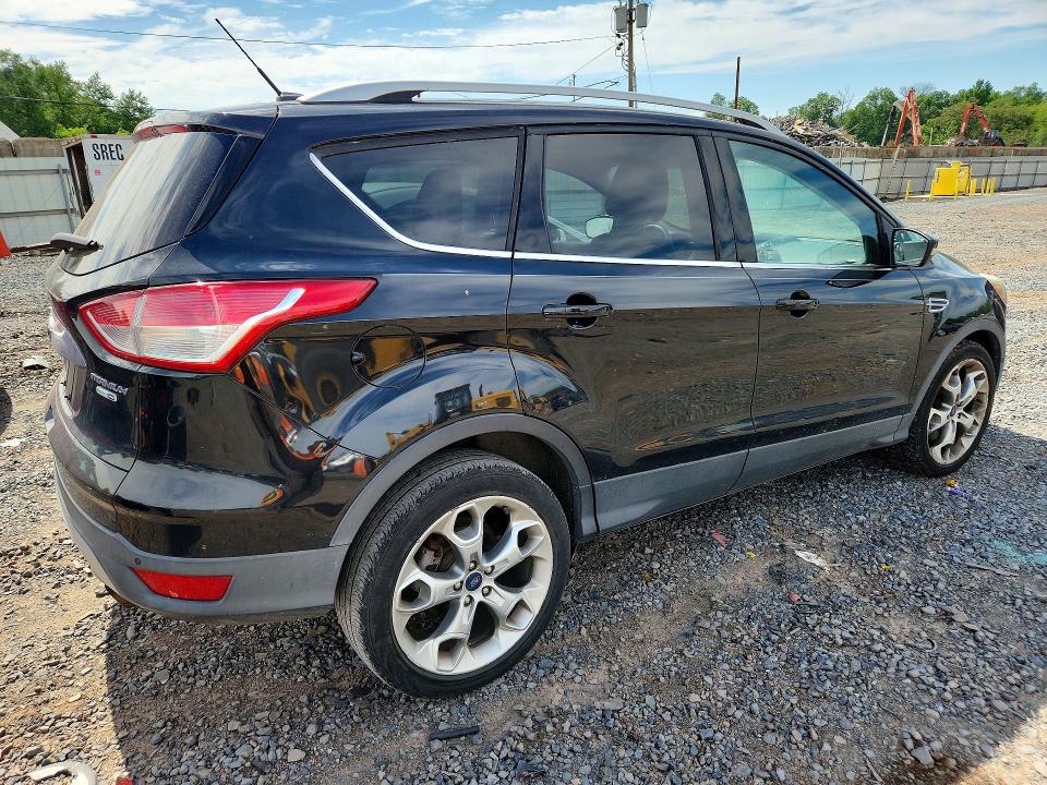 2015 Ford Escape მანქანა იყიდება აუქციონზე, vin: 1FMCU9J92FUA85861, აუქციონის ნომერი: 55147826