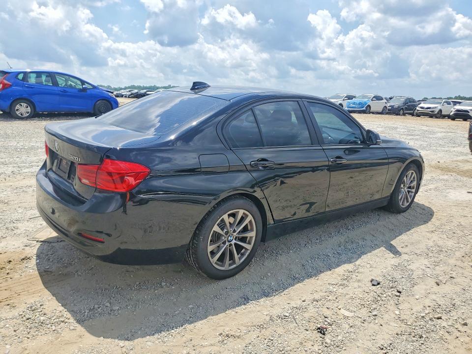 2017 Bmw 320 მანქანა იყიდება აუქციონზე, vin: WBA8E1G36HNU16690, აუქციონის ნომერი: 54465446