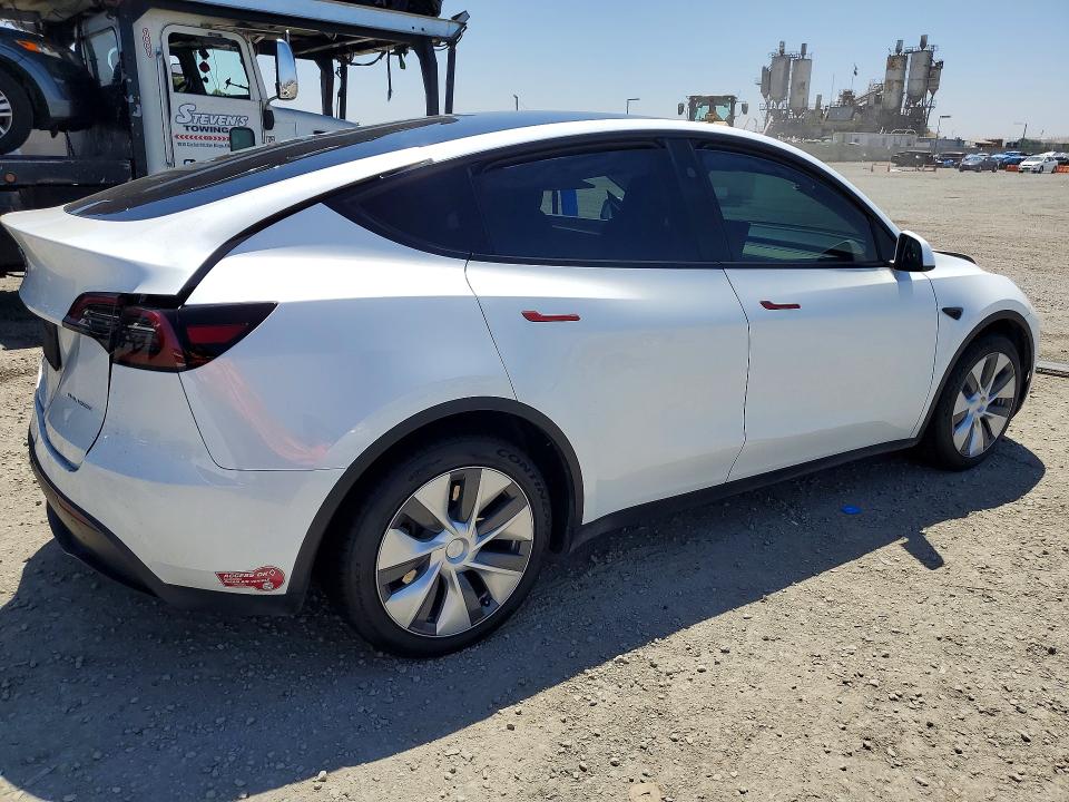 53143706 :رقم المزاد ، 7SAYGDEE7RF090338 vin ، 2024 Tesla Model Y مزاد بيع