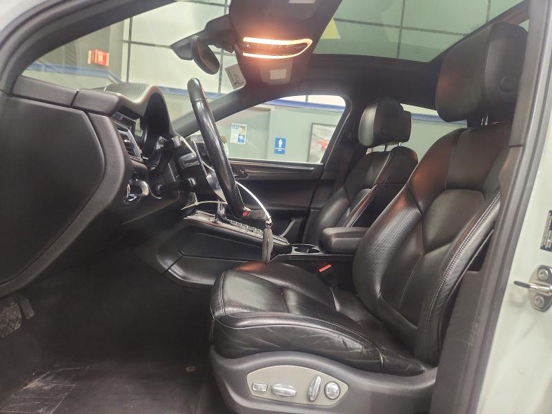 2015 Porsche Macan მანქანა იყიდება აუქციონზე, vin: WP1AB2A57FLB55025, აუქციონის ნომერი: 53017126