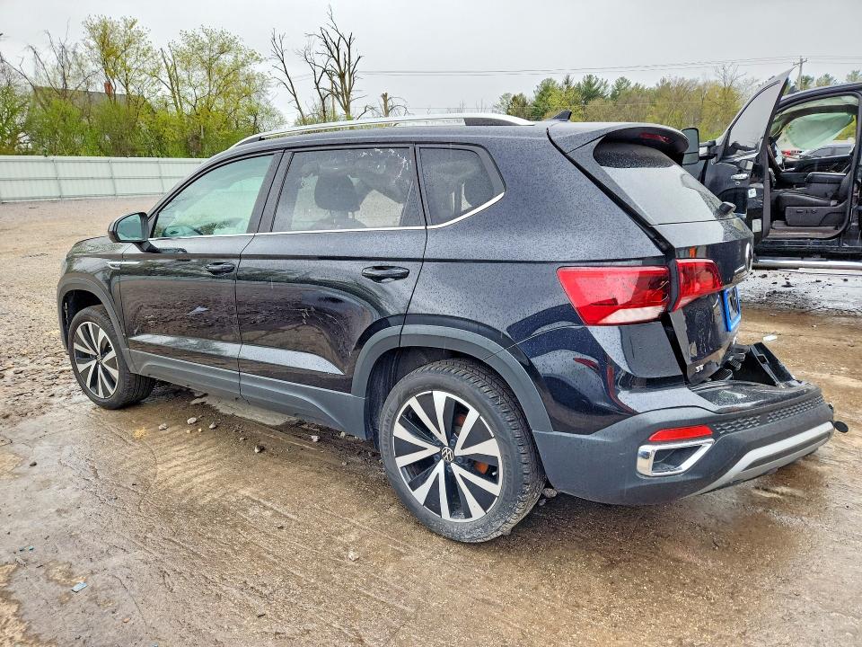 52237066 :رقم المزاد ، 3VVSX7B21RM035704 vin ، 2024 Volkswagen Taos مزاد بيع