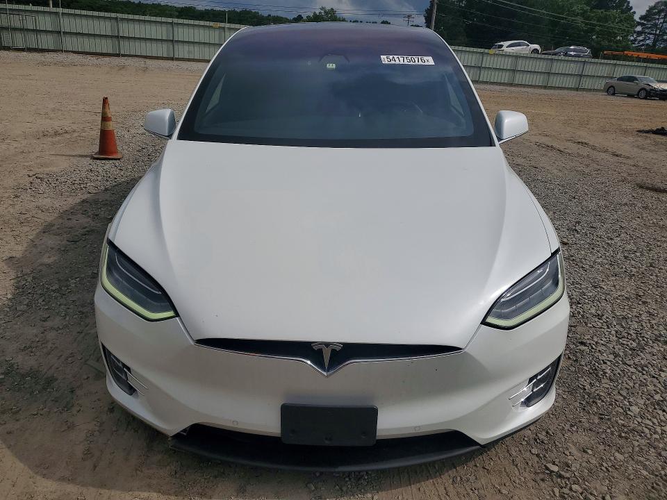 2018 Tesla Model X მანქანა იყიდება აუქციონზე, vin: 5YJXCDE2XJF136713, აუქციონის ნომერი: 54175076