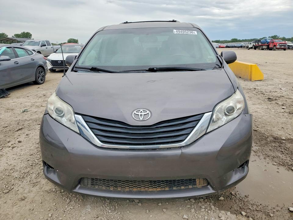 Продаж на аукціоні авто 2011 Toyota Sienna, vin: 5TDKK3DC1BS003045, номер лоту: 49495236