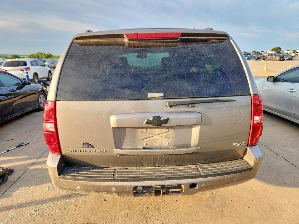 Продажа на аукционе авто 2009 Chevrolet Suburban, vin: 1GNFC26039J123519, номер лота: 52702926