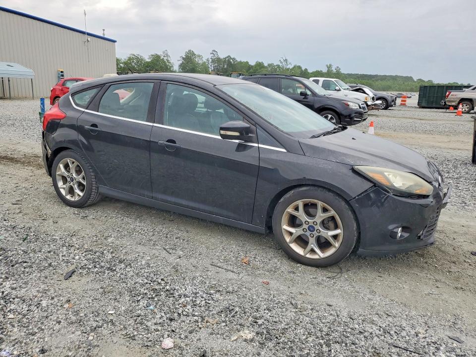 52995586 :رقم المزاد ، 1FADP3N29EL196279 vin ، 2014 Ford Focus مزاد بيع
