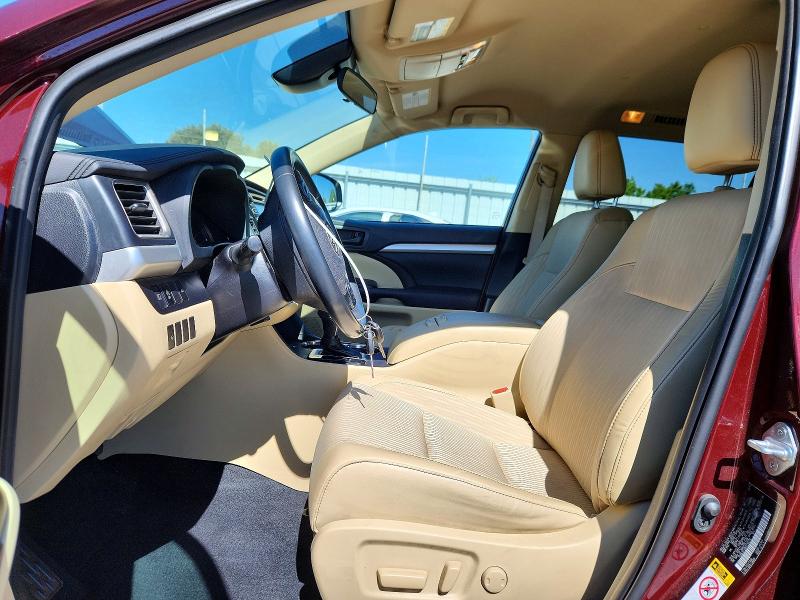 Продажа на аукционе авто 2019 Toyota Highlander, vin: 5TDBZRFH3KS746278, номер лота: 52864196