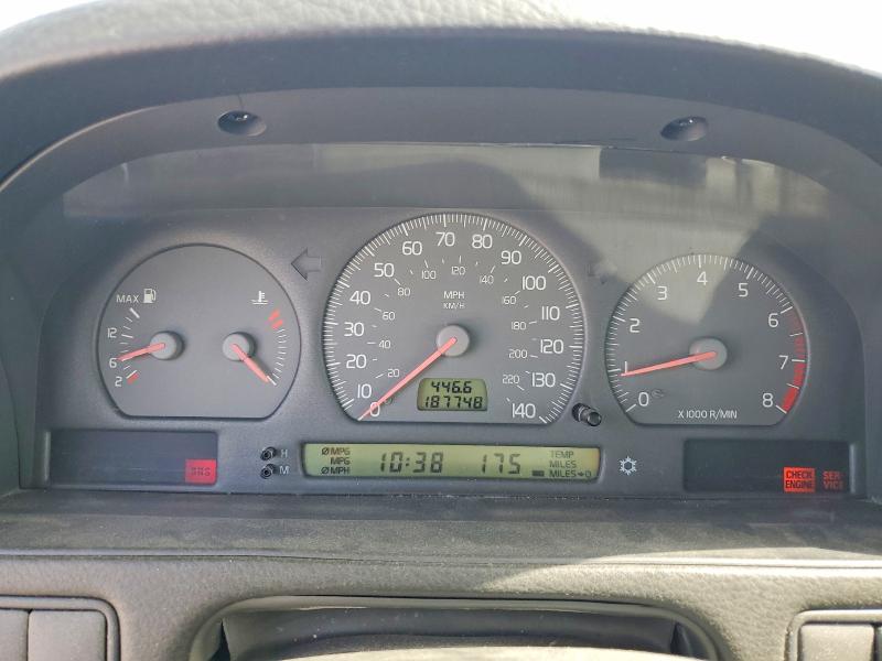 2000 Volvo S70 მანქანა იყიდება აუქციონზე, vin: YV1LS61J9Y2657472, აუქციონის ნომერი: 53080076