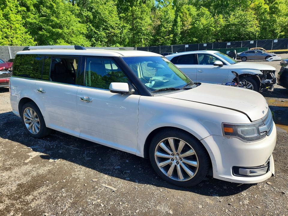 52832936 :رقم المزاد ، 2FMHK6D89FBA16362 vin ، 2015 Ford Flex مزاد بيع