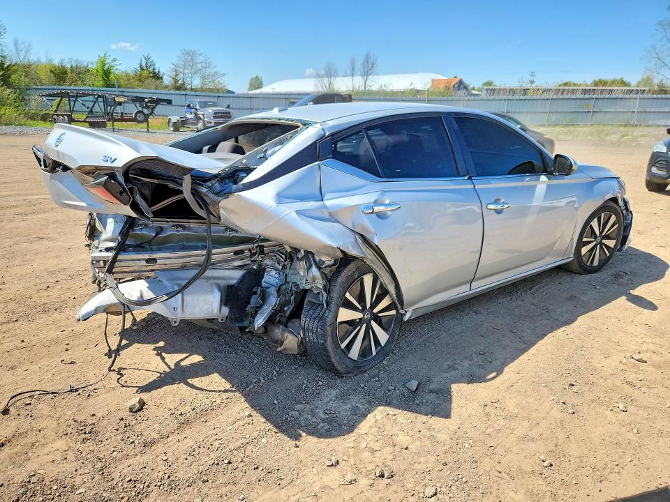 52221626 :رقم المزاد ، 1N4BL4DV6MN324713 vin ، 2021 Nissan Altima مزاد بيع