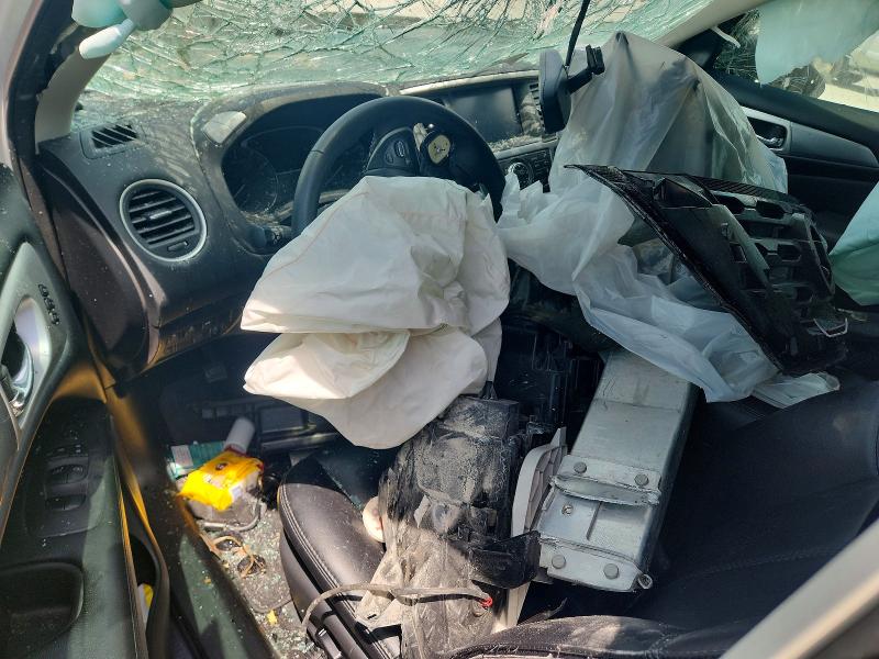 53647136 :رقم المزاد ، 5N1DR2MN3JC613122 vin ، 2018 Nissan Pathfinder مزاد بيع