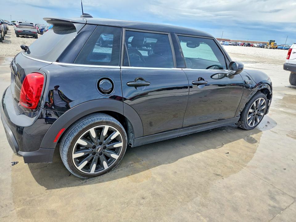 Продажа на аукционе авто 2024 Mini Cooper, vin: WMW53DK06R2W06189, номер лота: 53996676