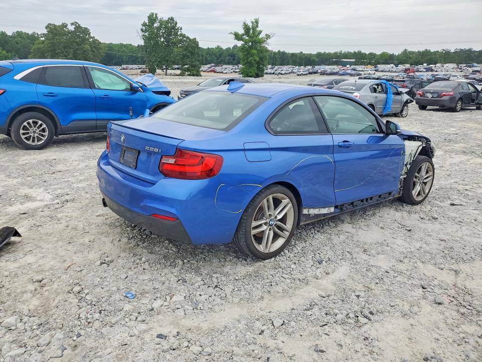 51763076 :رقم المزاد ، WBA1F9C5XGV546765 vin ، 2016 Bmw 228 مزاد بيع