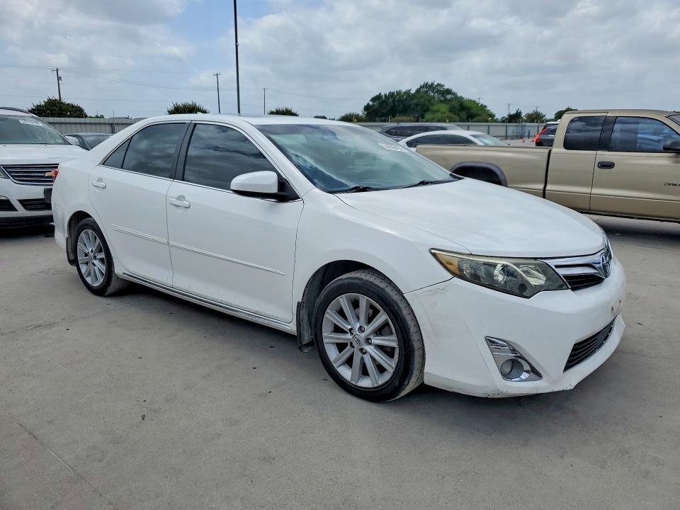 54059436 :رقم المزاد ، 4T1BK1FKXEU539433 vin ، 2014 Toyota Camry مزاد بيع