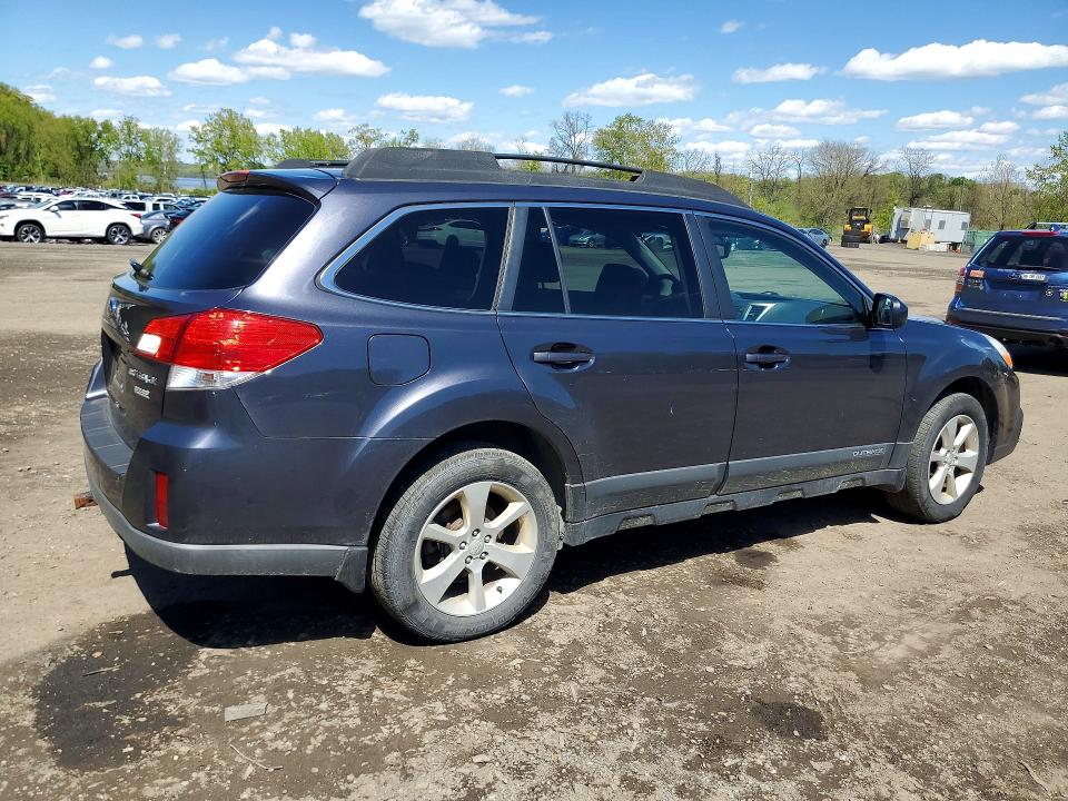 2013 Subaru Outback მანქანა იყიდება აუქციონზე, vin: 4S4BRBGC8D3261001, აუქციონის ნომერი: 52173386
