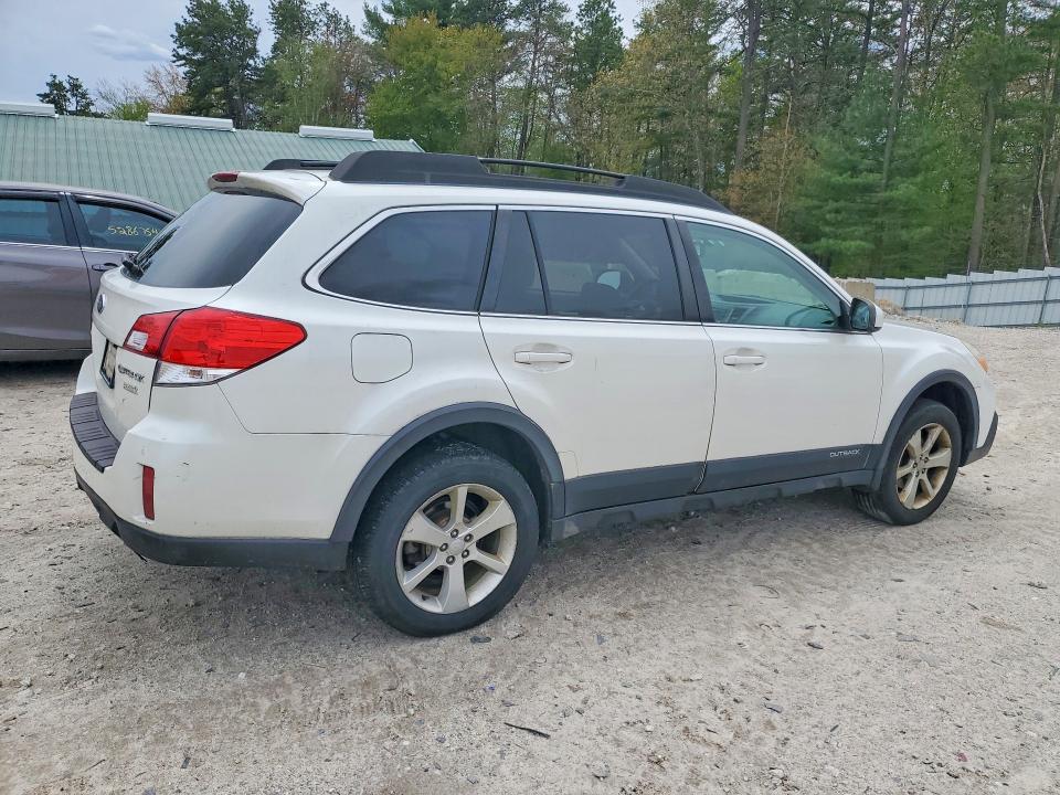 52432606 :رقم المزاد ، 4S4BRBGC9D3240724 vin ، 2013 Subaru Outback مزاد بيع