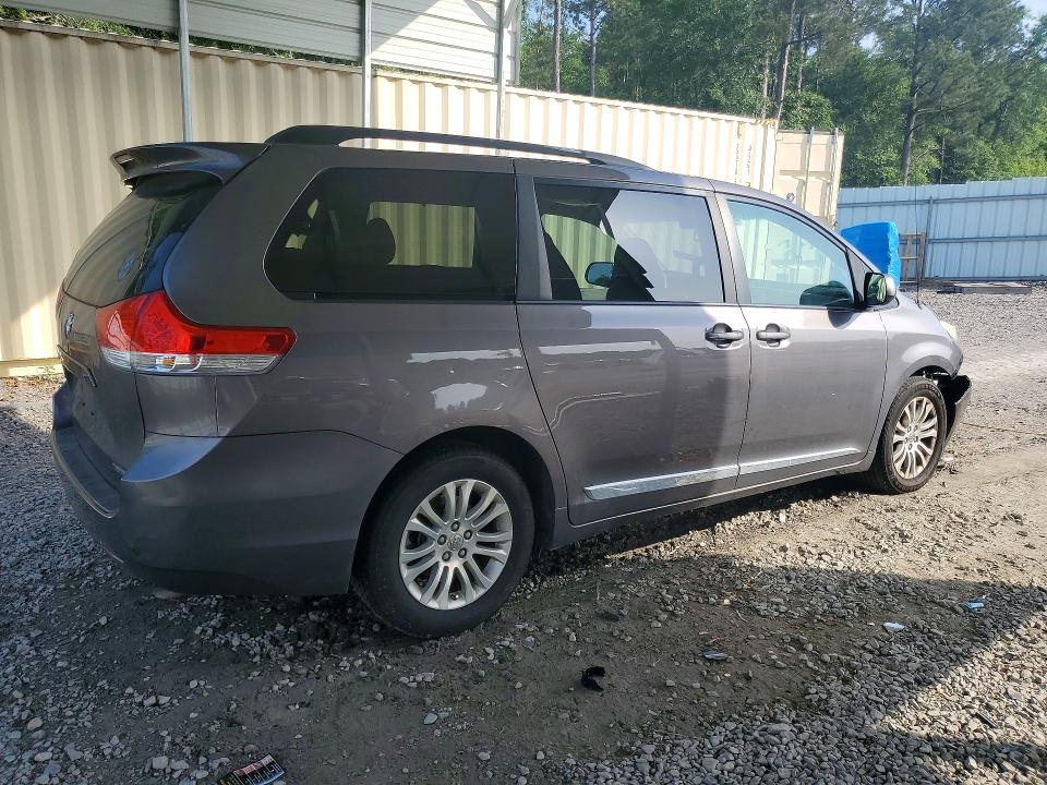 Продаж на аукціоні авто 2013 Toyota Sienna, vin: 5TDYK3DC5DS389773, номер лоту: 52098726