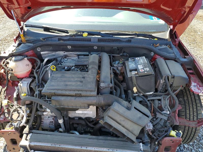 51509916 :رقم المزاد ، 3VWDB7AJ4JM259260 vin ، 2018 Volkswagen Jetta مزاد بيع