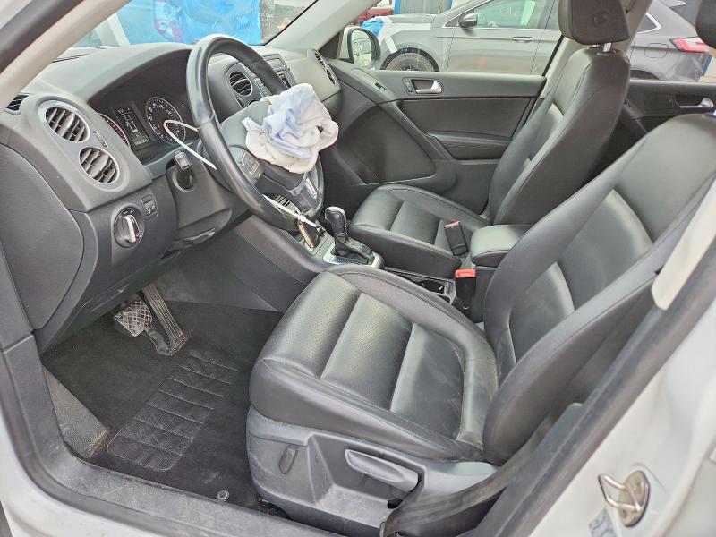 52507786 :رقم المزاد ، WVGBV7AX5HK000974 vin ، 2017 Volkswagen Tiguan مزاد بيع