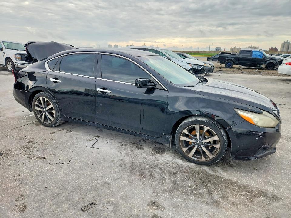 2017 Nissan Altima მანქანა იყიდება აუქციონზე, vin: 1N4AL3AP0HC150148, აუქციონის ნომერი: 54658326