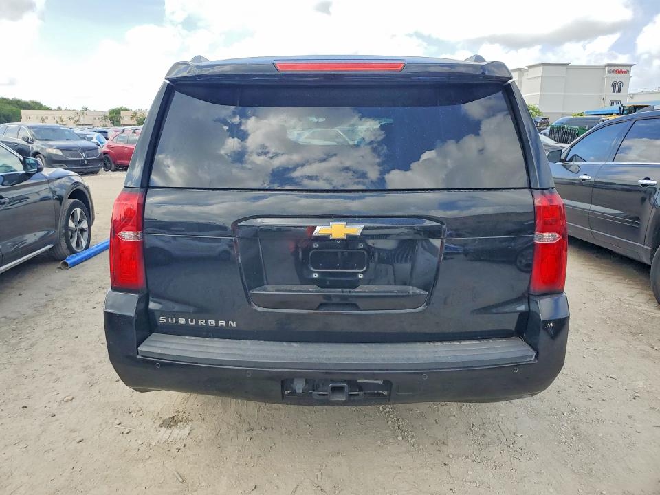 Продаж на аукціоні авто 2018 Chevrolet Suburban, vin: 1GNSCHKC6JR179235, номер лоту: 54985746
