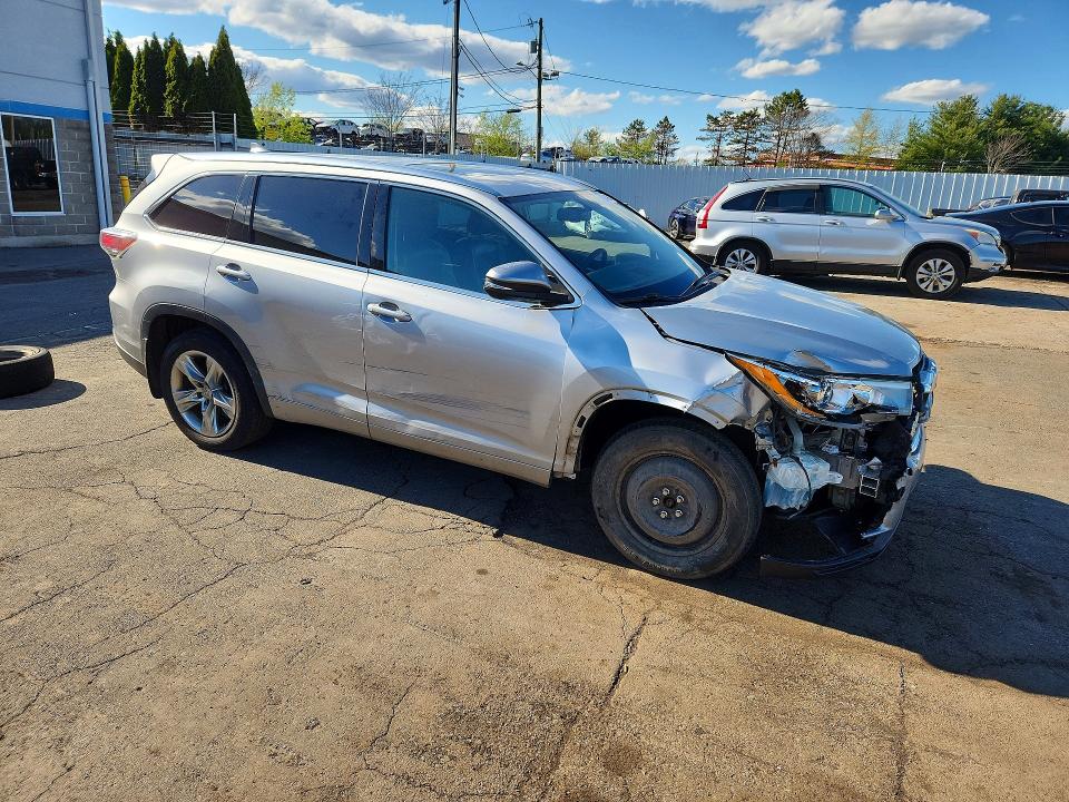 Продажа на аукционе авто 2015 Toyota Highlander, vin: 5TDDKRFH7FS072168, номер лота: 51984496