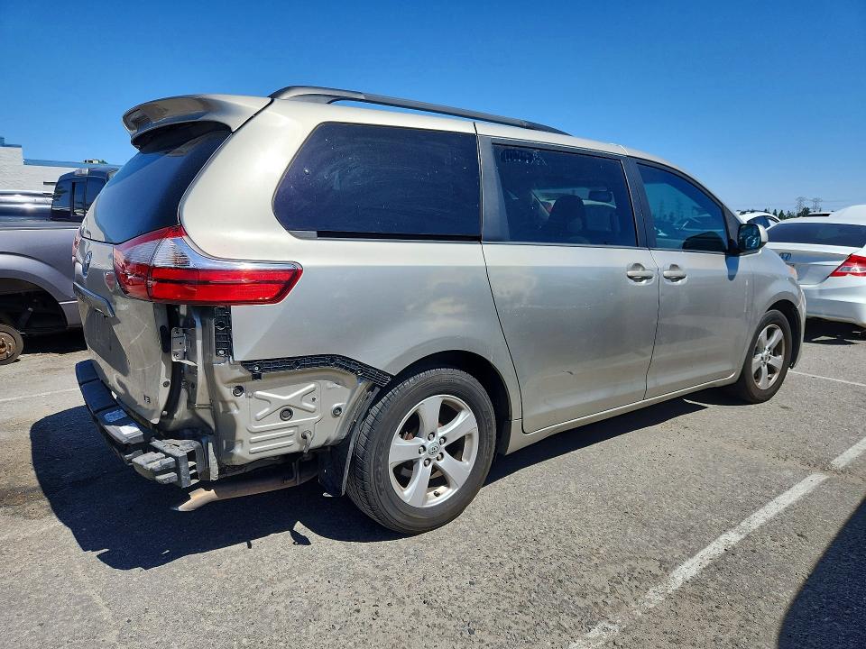 52964166 :رقم المزاد ، 5TDKK3DC6GS715073 vin ، 2016 Toyota Sienna مزاد بيع