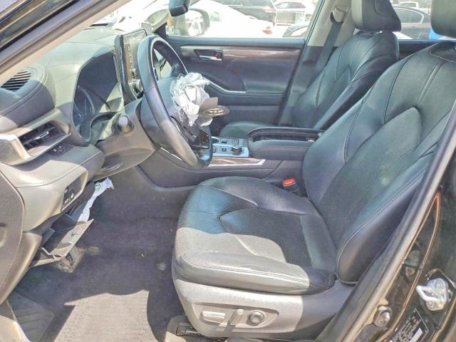Продаж на аукціоні авто 2021 Toyota Highlander, vin: 5TDDZRBH8MS556509, номер лоту: 54196226