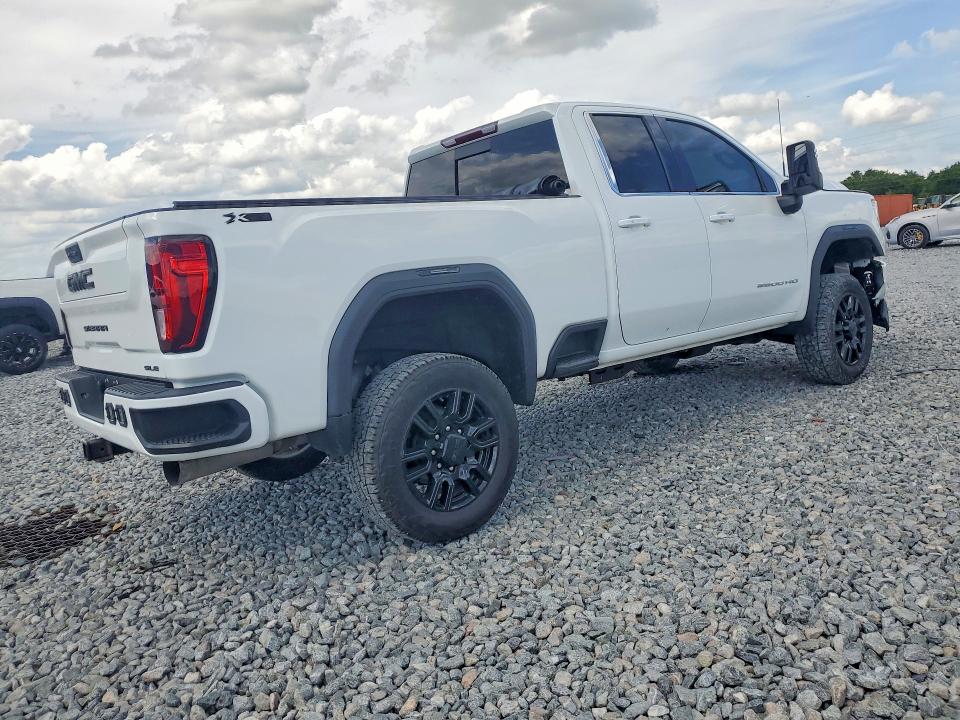 51328486 :رقم المزاد ، 1GT59MEY1NF327125 vin ، 2022 Gmc Sierra مزاد بيع