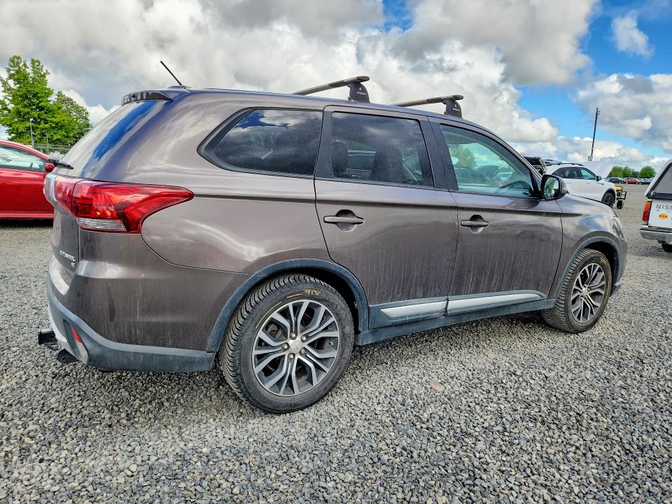 2016 Mitsubishi Outlander მანქანა იყიდება აუქციონზე, vin: JA4AZ3A31GZ011027, აუქციონის ნომერი: 54448256