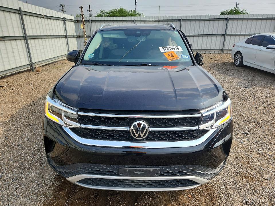Продажа на аукционе авто 2022 Volkswagen Taos, vin: 3VV2X7B2XNM073670, номер лота: 52610616