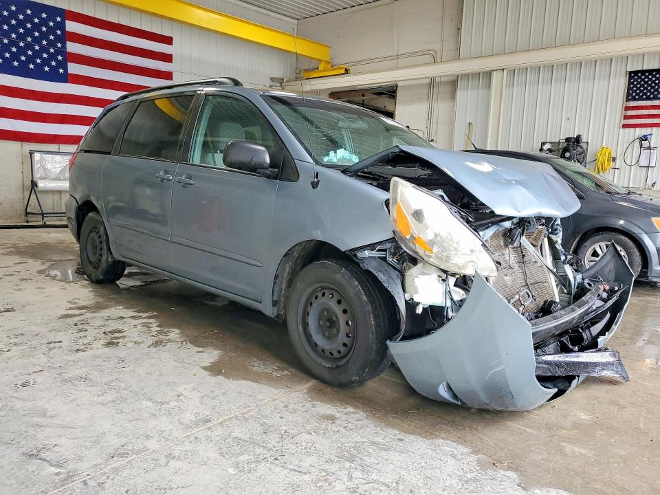 Продажа на аукционе авто 2010 Toyota Sienna, vin: 5TDKK4CC2AS336361, номер лота: 54731946