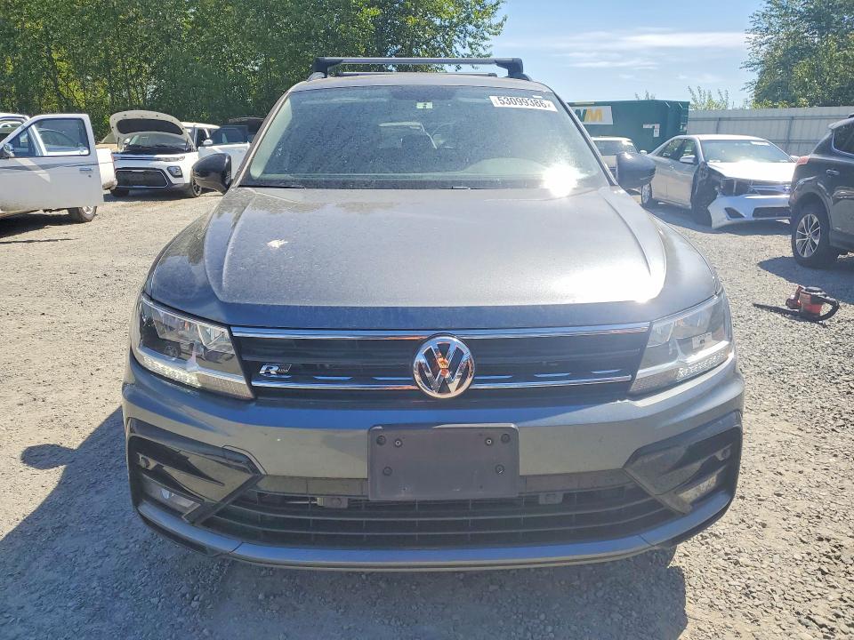 53099386 :رقم المزاد ، 3VV2B7AXXMM094495 vin ، 2021 Volkswagen Tiguan مزاد بيع