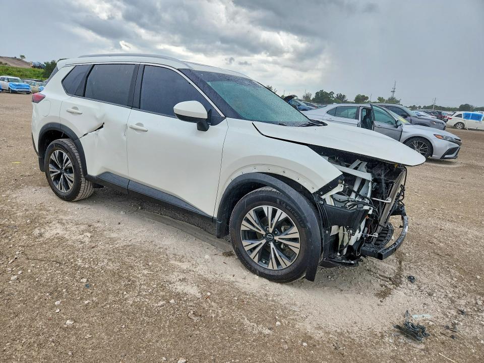 53161306 :رقم المزاد ، 5N1BT3BAXPC815222 vin ، 2023 Nissan Rogue مزاد بيع