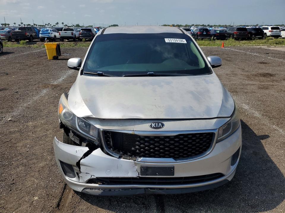 53159106 :رقم المزاد ، KNDMB5C14H6227293 vin ، 2017 Kia Sedona مزاد بيع
