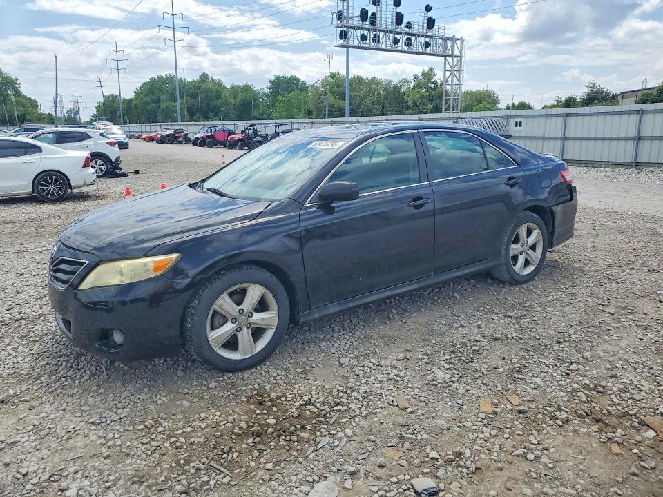 52476496 :رقم المزاد ، 4T1BF3EK1BU733278 vin ، 2011 Toyota Camry مزاد بيع