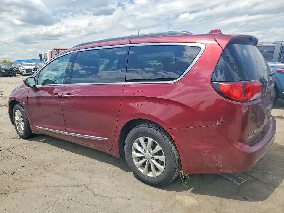 53183766 :رقم المزاد ، 2C4RC1BG7HR583795 vin ، 2017 Chrysler Pacifica مزاد بيع