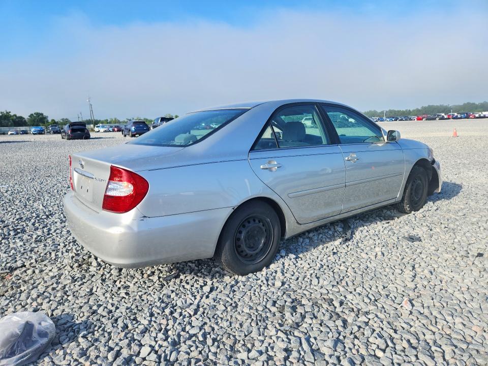 52836746 :رقم المزاد ، 4T1BE32K02U518871 vin ، 2002 Toyota Camry مزاد بيع