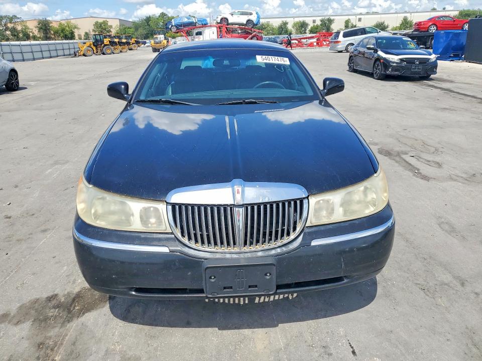 Продаж на аукціоні авто 2001 Lincoln Town Car, vin: 1LNHM84W31Y637161, номер лоту: 54017476