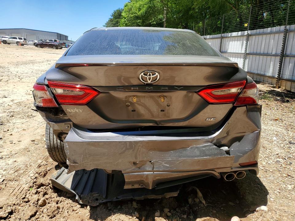 53659206 :رقم المزاد ، 4T1B11HK9JU516137 vin ، 2018 Toyota Camry مزاد بيع