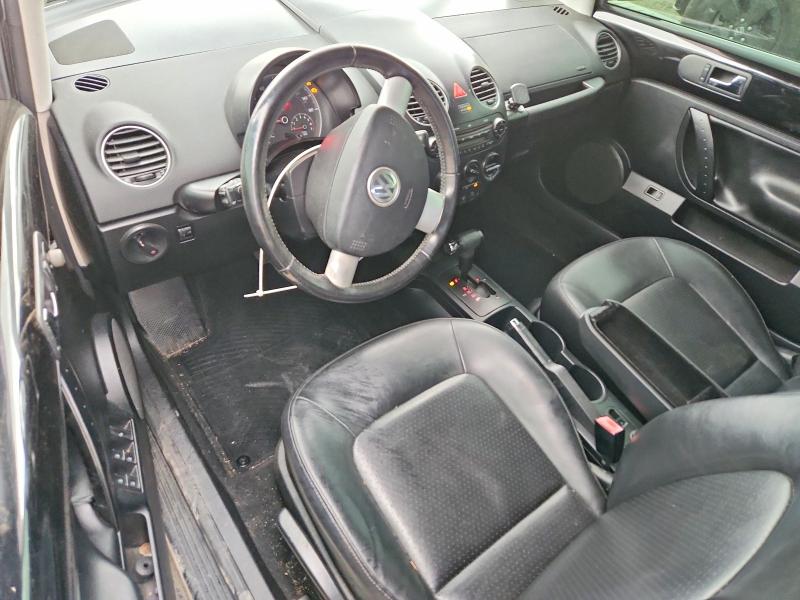 54980656 :رقم المزاد ، 3VWRG3AL2AM006715 vin ، 2010 Volkswagen New Beetle مزاد بيع